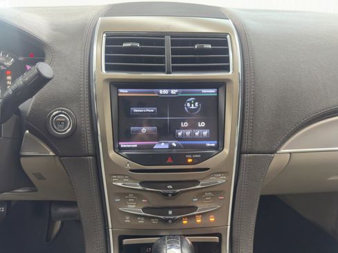 Used 2012 Lincoln MKX FWD image 15