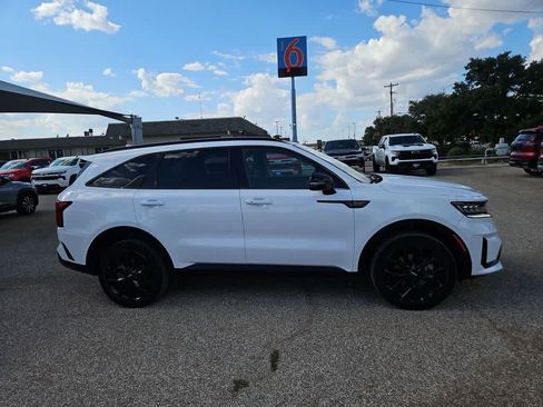 Used 2023 Kia Sorento SX AWD/4WD image 9