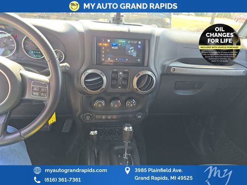 Used 2016 Jeep Wrangler Unlimited Sport w/ Quick Order Package 24S AWD/4WD image 19