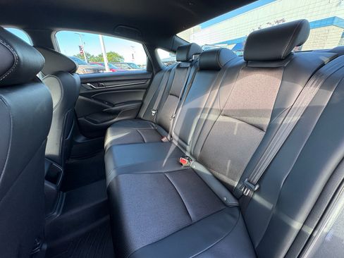 Used 2018 Honda Accord Sport image 21