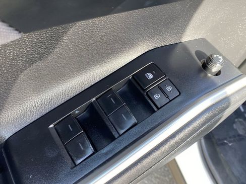 Certified 2024 Toyota Highlander LE image 25