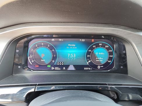 Certified 2025 Volkswagen Atlas Cross Sport SE FWD image 17