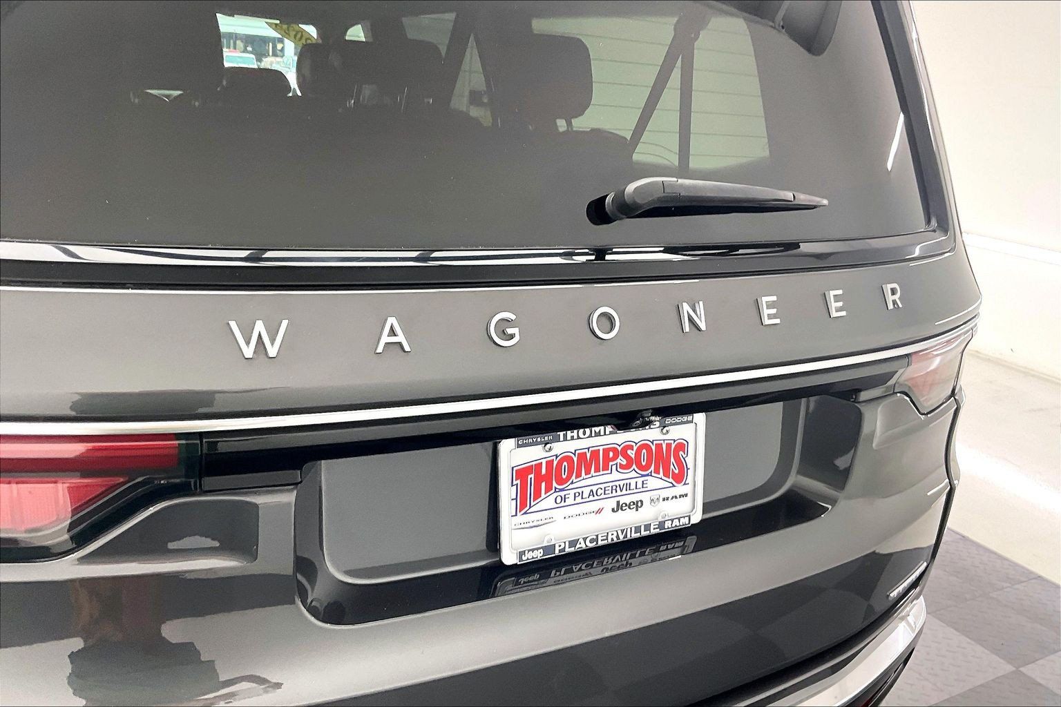 Used 2024 Jeep Wagoneer L Series III w/ Flexible Seating Group AWD/4WD image 31