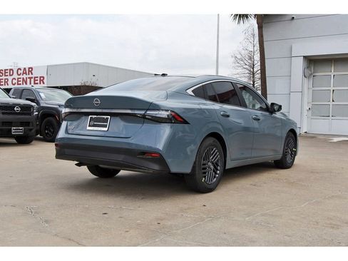 New 2026 Nissan Sentra SV w/ SV Convenience Package FWD image 4