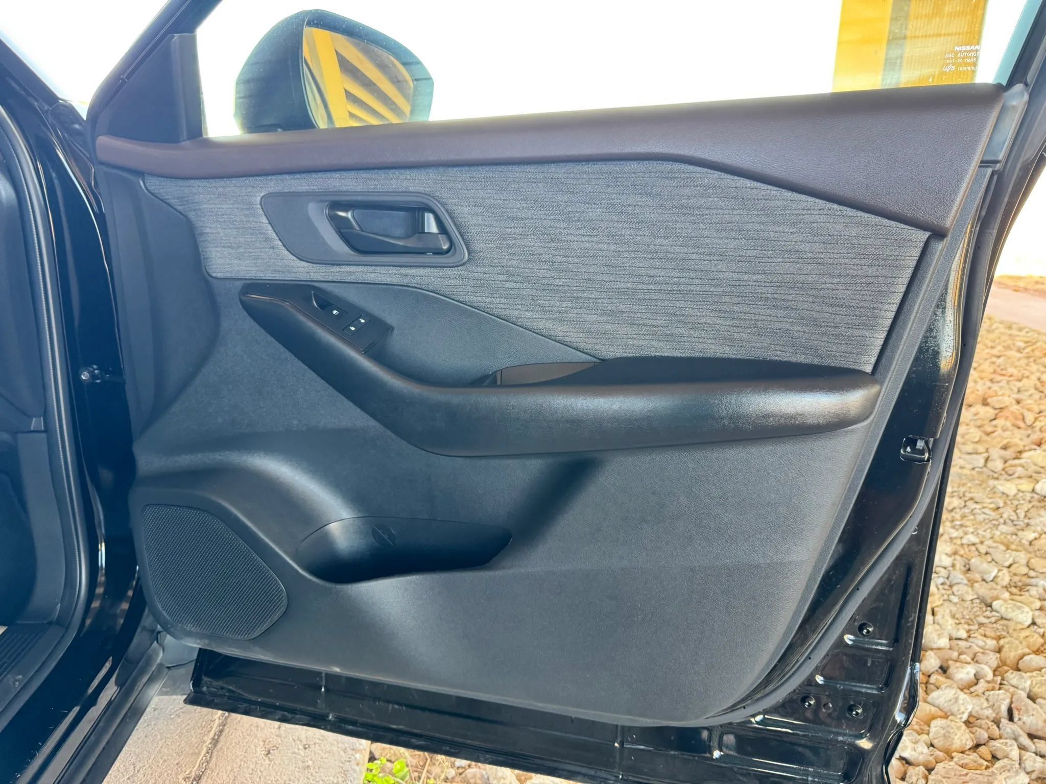 Used 2023 Nissan Rogue S FWD image 22