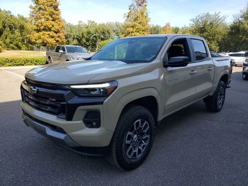 Used 2024 Chevrolet Colorado Z71 image 2