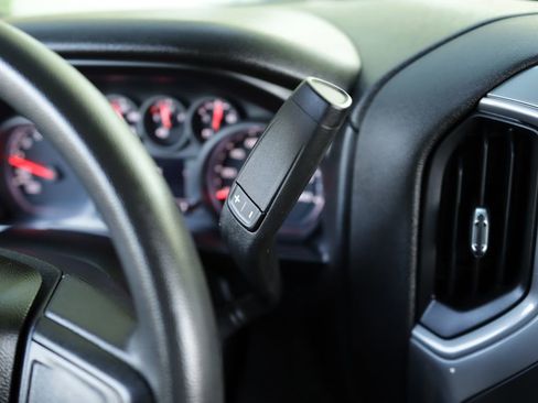 Used 2021 Chevrolet Silverado 1500 Custom w/ Rally Edition AWD/4WD image 18