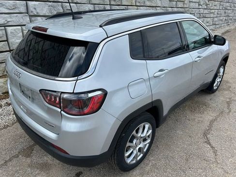 Certified 2024 Jeep Compass Latitude image 5