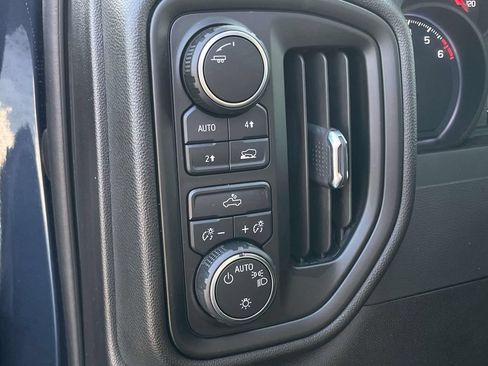 Used 2022 Chevrolet Silverado 1500 Custom AWD/4WD image 9