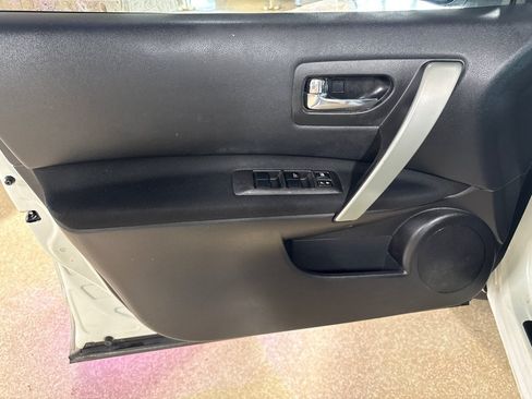 Used 2015 Nissan Rogue S w/ Convenience Package FWD image 7