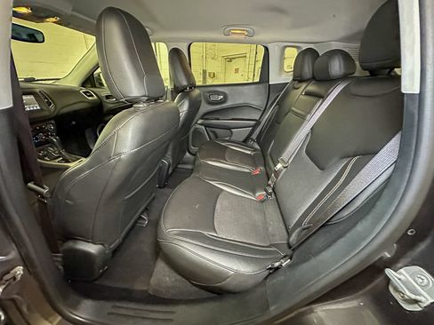 Used 2019 Jeep Compass Latitude w/ Popular Equipment Group AWD/4WD image 22