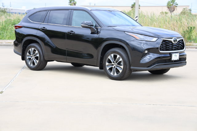 New 2026 Toyota Highlander XLE AWD/4WD image 1