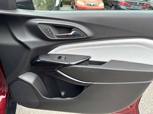 Used 2024 Chevrolet Trax LT image 14