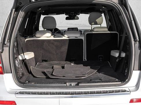 Used 2018 Mercedes-Benz GLS 450 4MATIC image 25