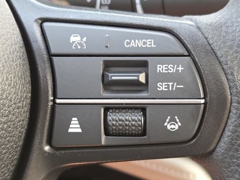 Certified 2025 Honda Accord SE image 9