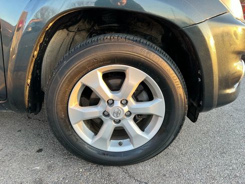 Used 2012 Toyota RAV4 Limited image 10