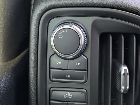 Used 2021 GMC Sierra 2500 4x4 Crew Cab w/ Convenience Package image 23