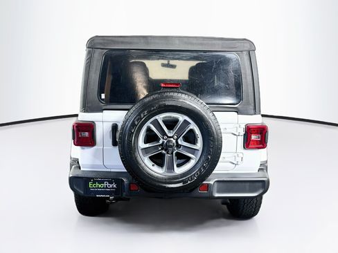 Used 2021 Jeep Wrangler Unlimited Sahara AWD/4WD image 7