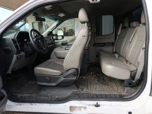 Used 2018 Ford F250 XL w/ Power Equipment Group image 7