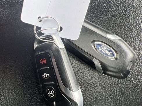 Used 2017 Ford F150 Lariat image 14