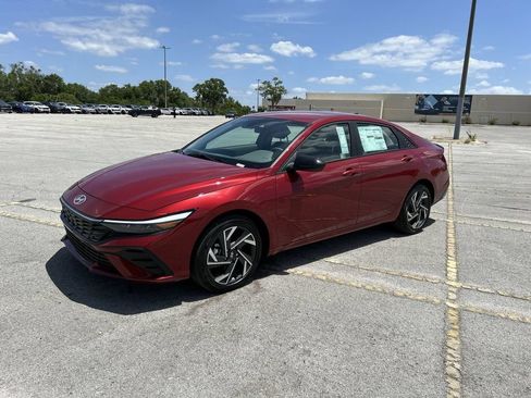 New 2025 Hyundai Elantra SEL FWD image 14