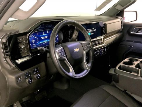 Used 2023 Chevrolet Silverado 1500 LT AWD/4WD image 14
