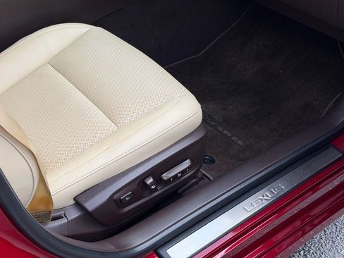 Used 2017 Lexus ES 350 w/ Premium Package image 22