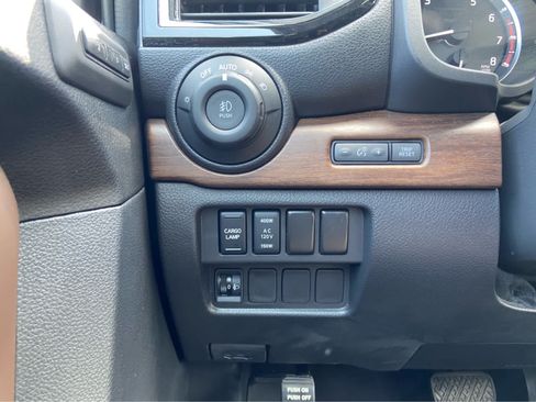 Used 2024 Nissan Titan Platinum Reserve w/ Moonroof Package AWD/4WD image 24