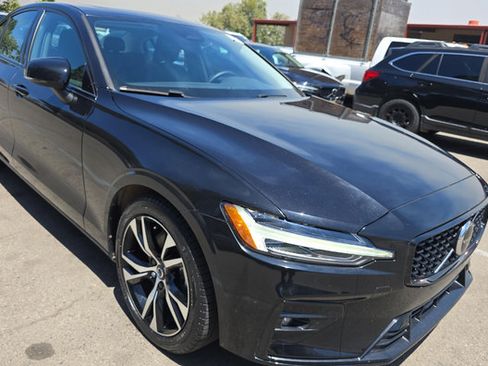 Used 2024 Volvo S60 B5 Core FWD image 1