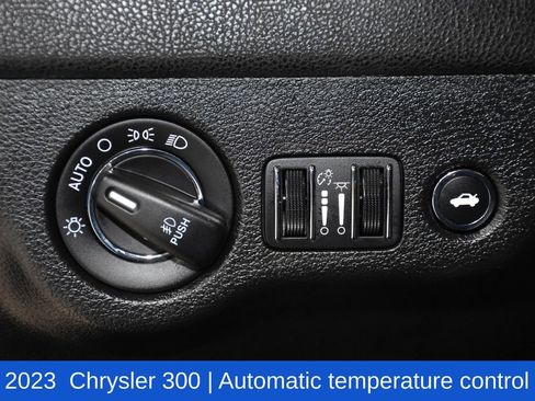 Used 2023 Chrysler 300 S image 9