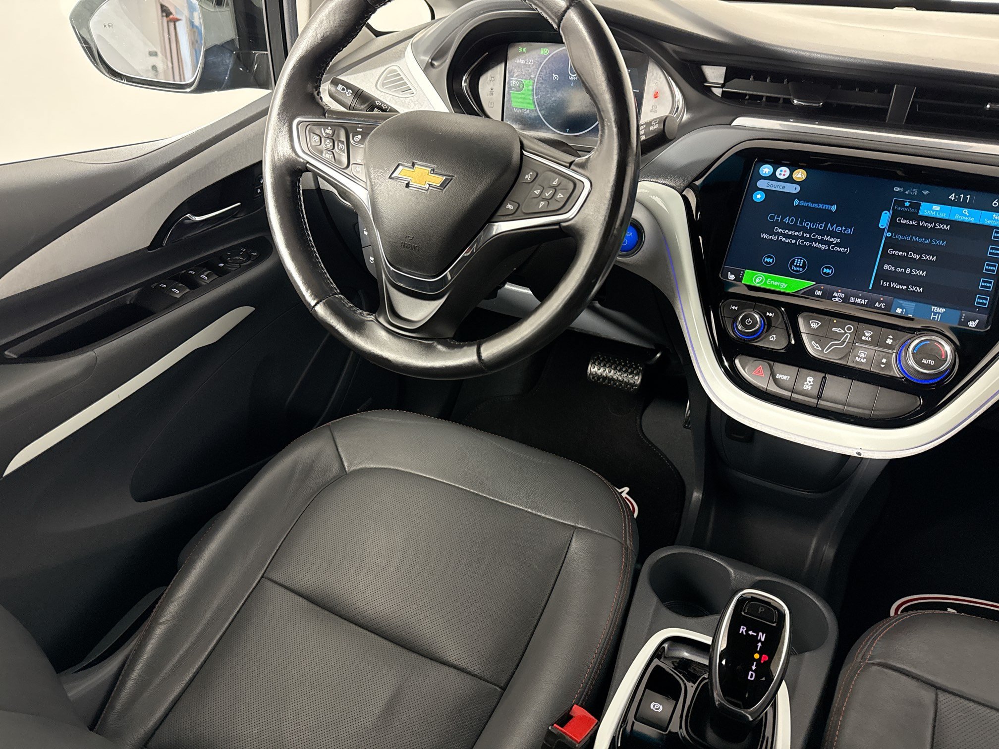 Used 2021 Chevrolet Bolt Premier w/ Infotainment Package FWD image 30