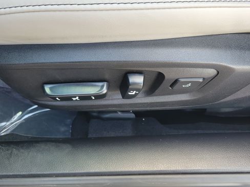 Used 2017 Lexus ES 350 w/ Premium Package FWD image 22