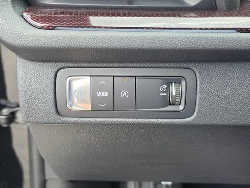 New 2026 Chevrolet Traverse RS w/ LPO, Floor Liner Package FWD image 33