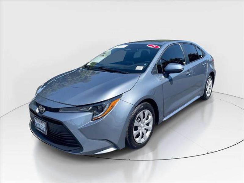 Certified 2025 Toyota Corolla LE image 1