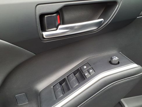 Certified 2023 Toyota Highlander XLE image 14