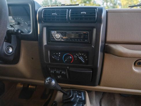Used 2000 Jeep Wrangler Sahara AWD/4WD image 62