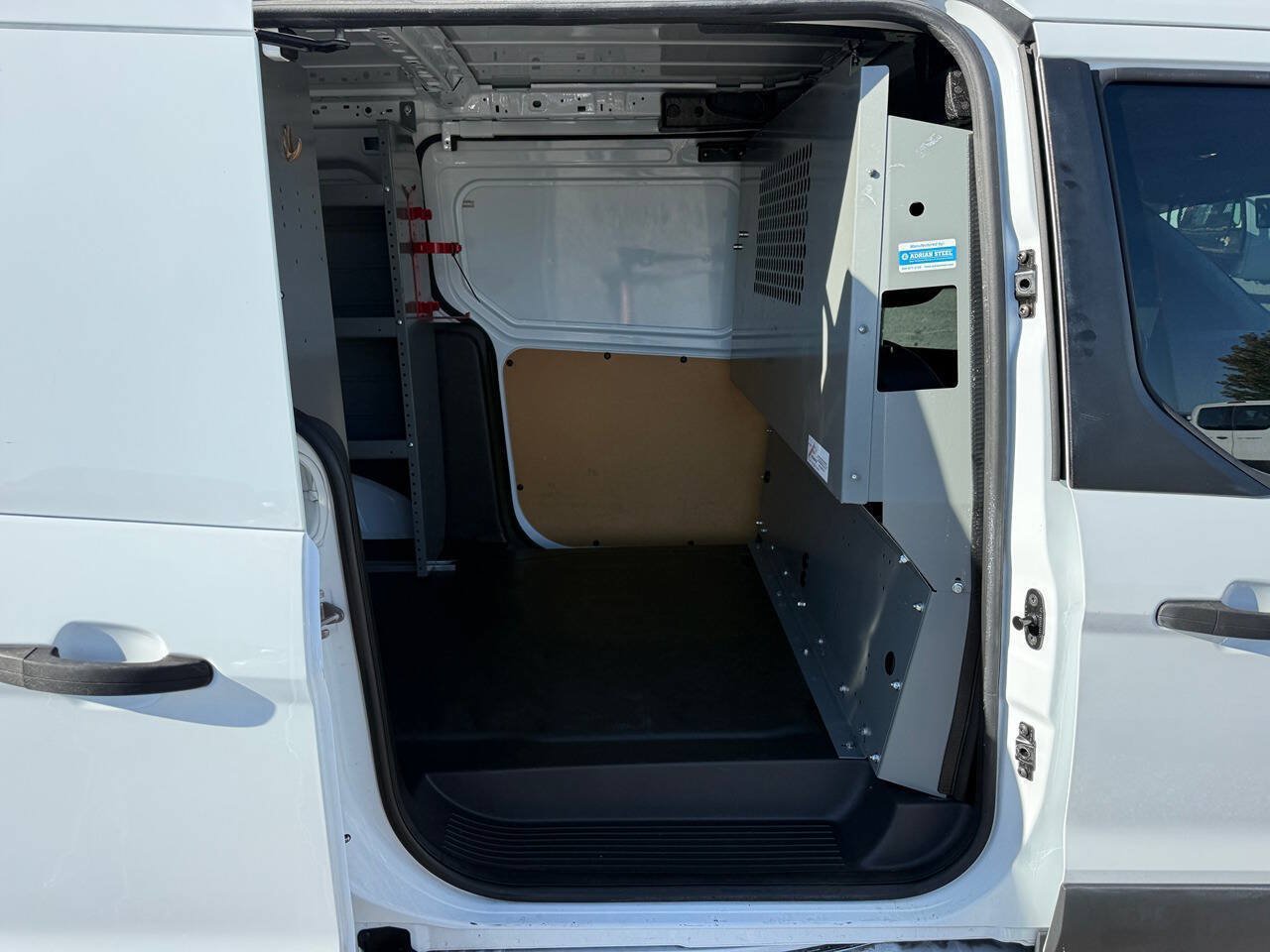 Used 2018 Ford Transit Connect XLT FWD image 24