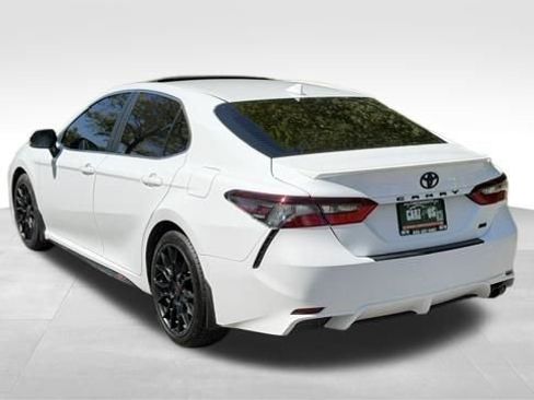 Used 2022 Toyota Camry SE w/ TRD Appearance Package (TMS) FWD image 9