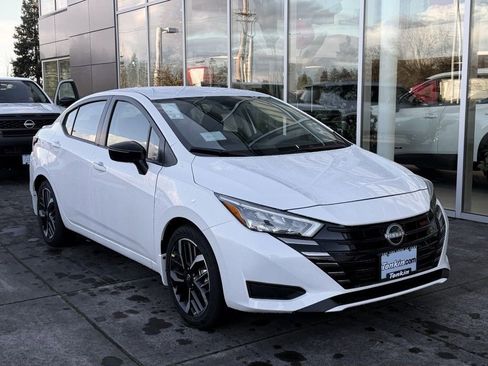 New 2025 Nissan Versa SR w/ Trunk Package image 2