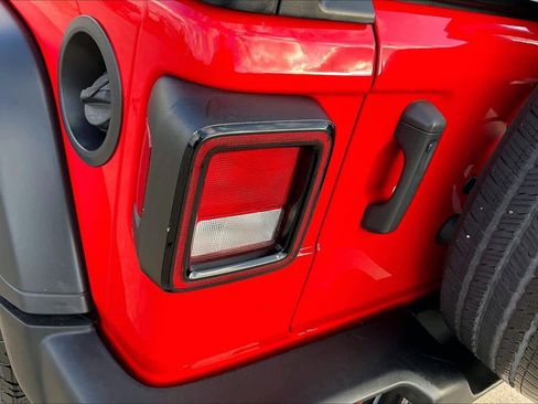 Used 2023 Jeep Wrangler Sport S image 25