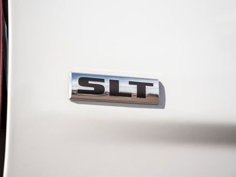 Used 2024 RAM 1500 Classic SLT image 11