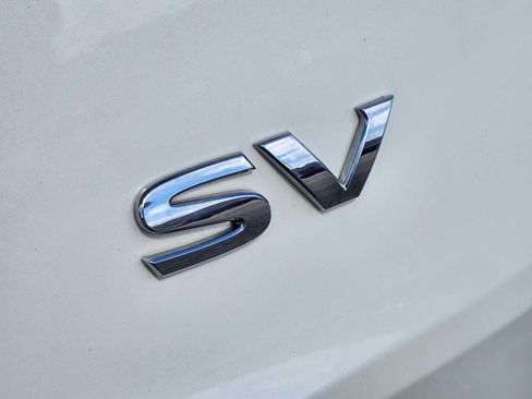 Used 2023 Nissan Rogue SV FWD image 11