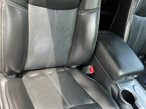 Used 2017 Nissan Pathfinder SL w/ SL Tech Package FWD image 31