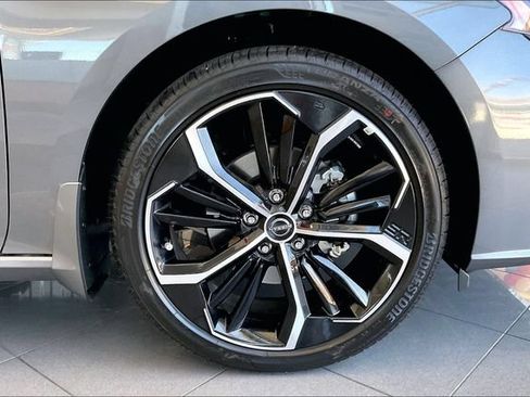 New 2026 Nissan Altima 2.5 SR FWD image 9