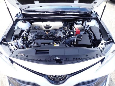 Certified 2019 Toyota Camry XLE image 13