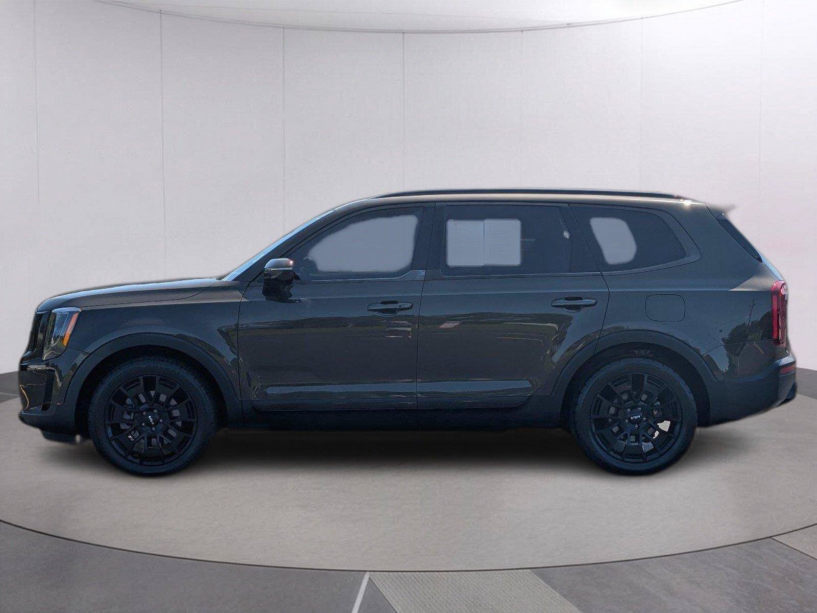 Used 2022 Kia Telluride SX w/ Nightfall Edition Package AWD/4WD image 2