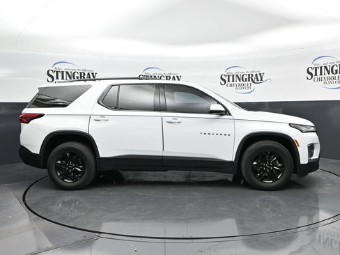 Used 2023 Chevrolet Traverse LT FWD image 8