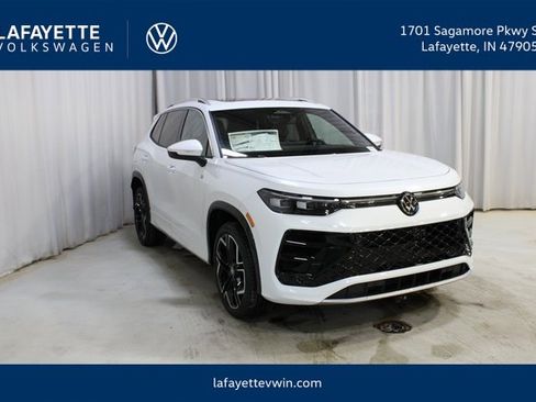 New 2026 Volkswagen Tiguan SEL R-Line image 1