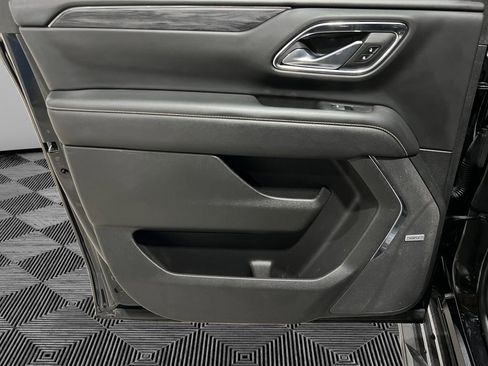 Used 2023 GMC Yukon XL SLT image 22