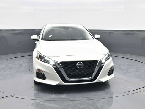 Used 2021 Nissan Altima 2.5 SL image 2